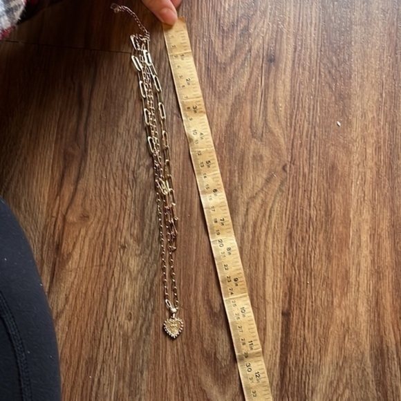 “T” layered necklace - Picture 5 of 5